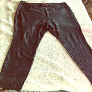 Torrid Denim Snakeskin Jeans Black Size 20